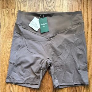 HALARA Taupe UltraSculpt Shorts XL NWT